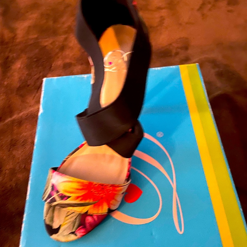 Practically New Multi Flower, Multi Color Heels. - image 2